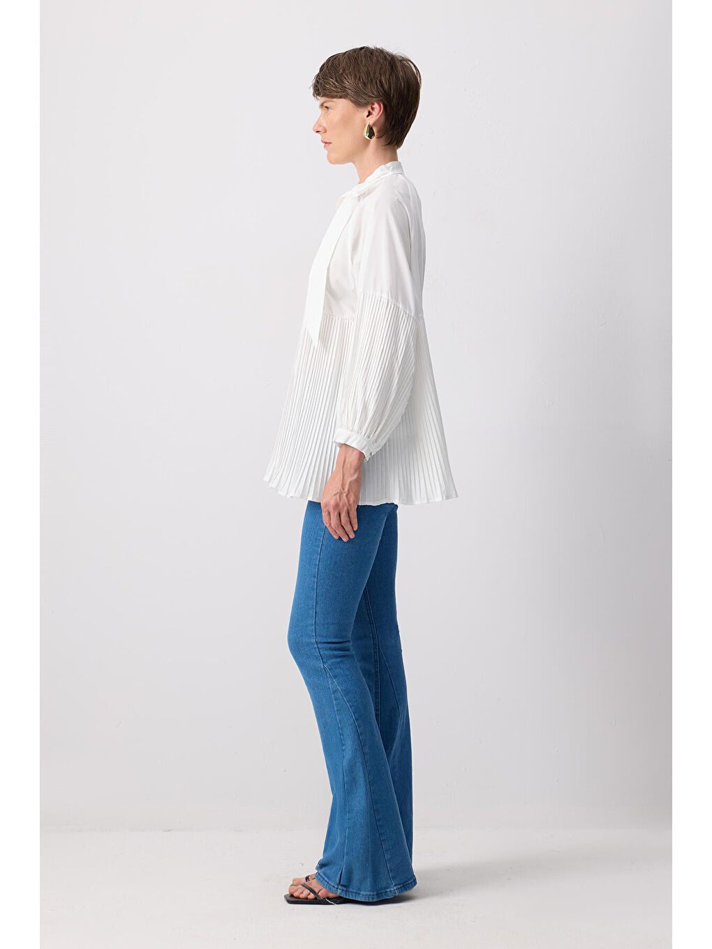 Ekru Yakası Bağlamalı Piliseli Tunik-2