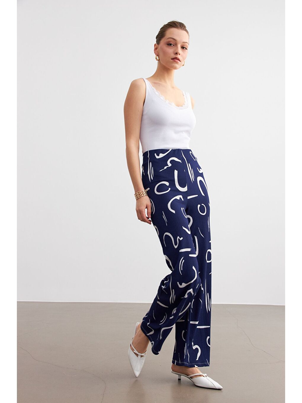 Kadın Lacivert Desenli Boru Paça Pantolon-2