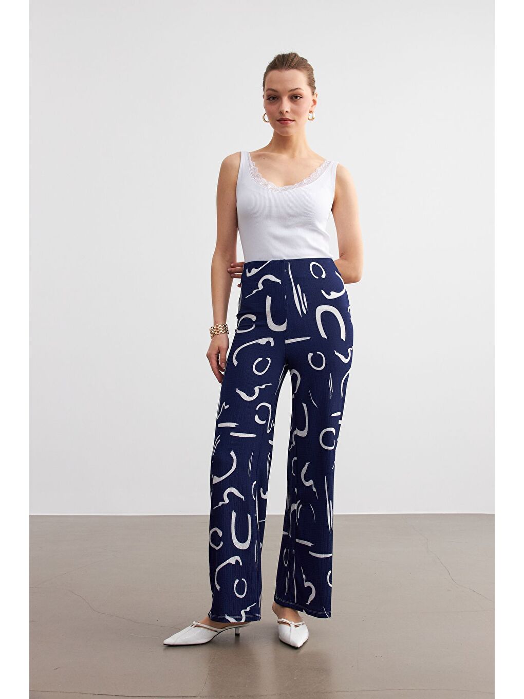 Kadın Lacivert Desenli Boru Paça Pantolon-3