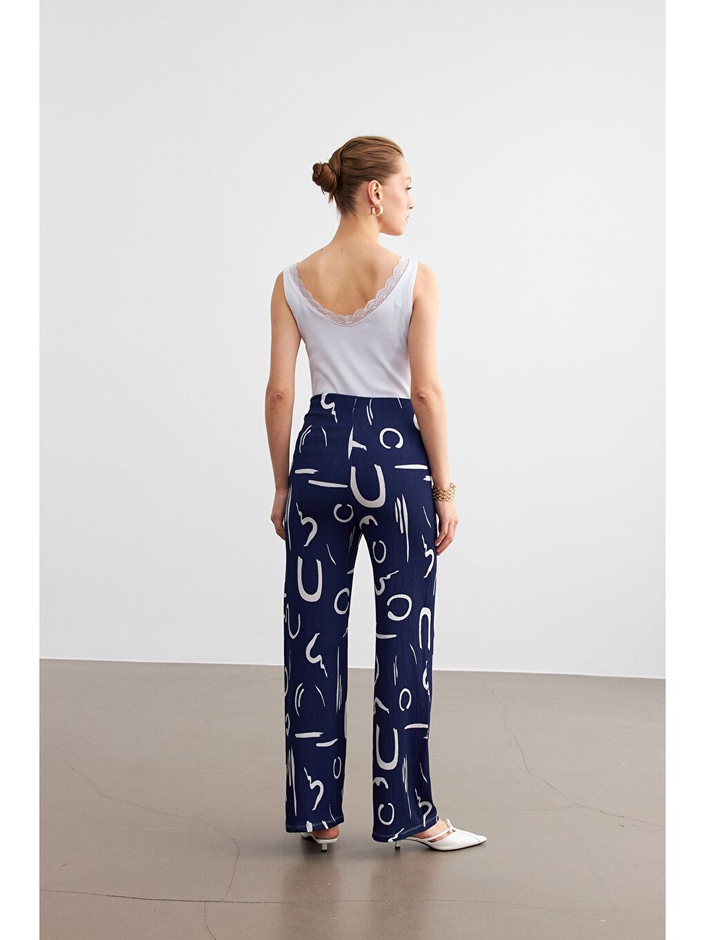 Kadın Lacivert Desenli Boru Paça Pantolon-4