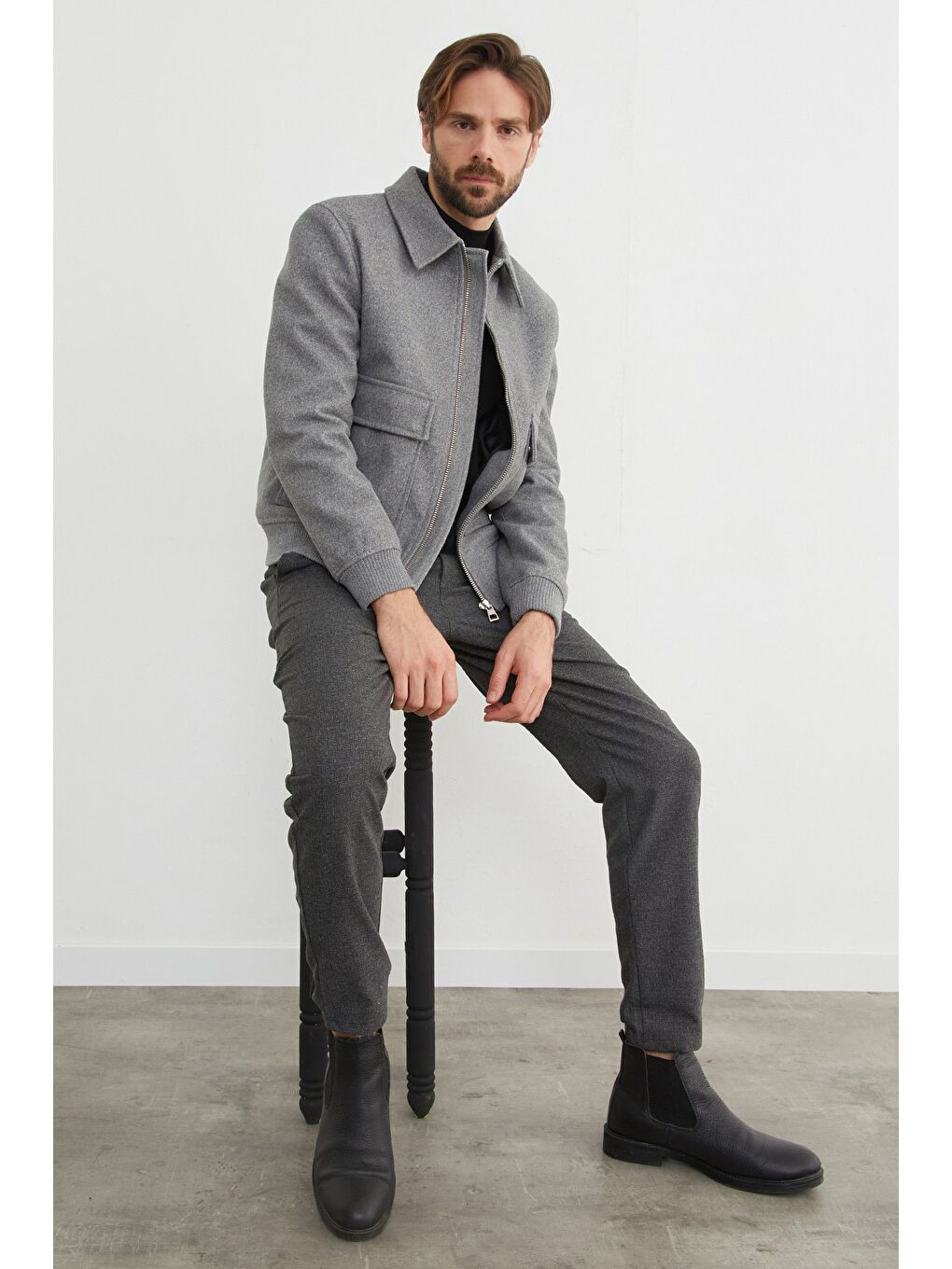 Gri Fermuarlı Polo Yaka Cepli Kaşe Ceket-1