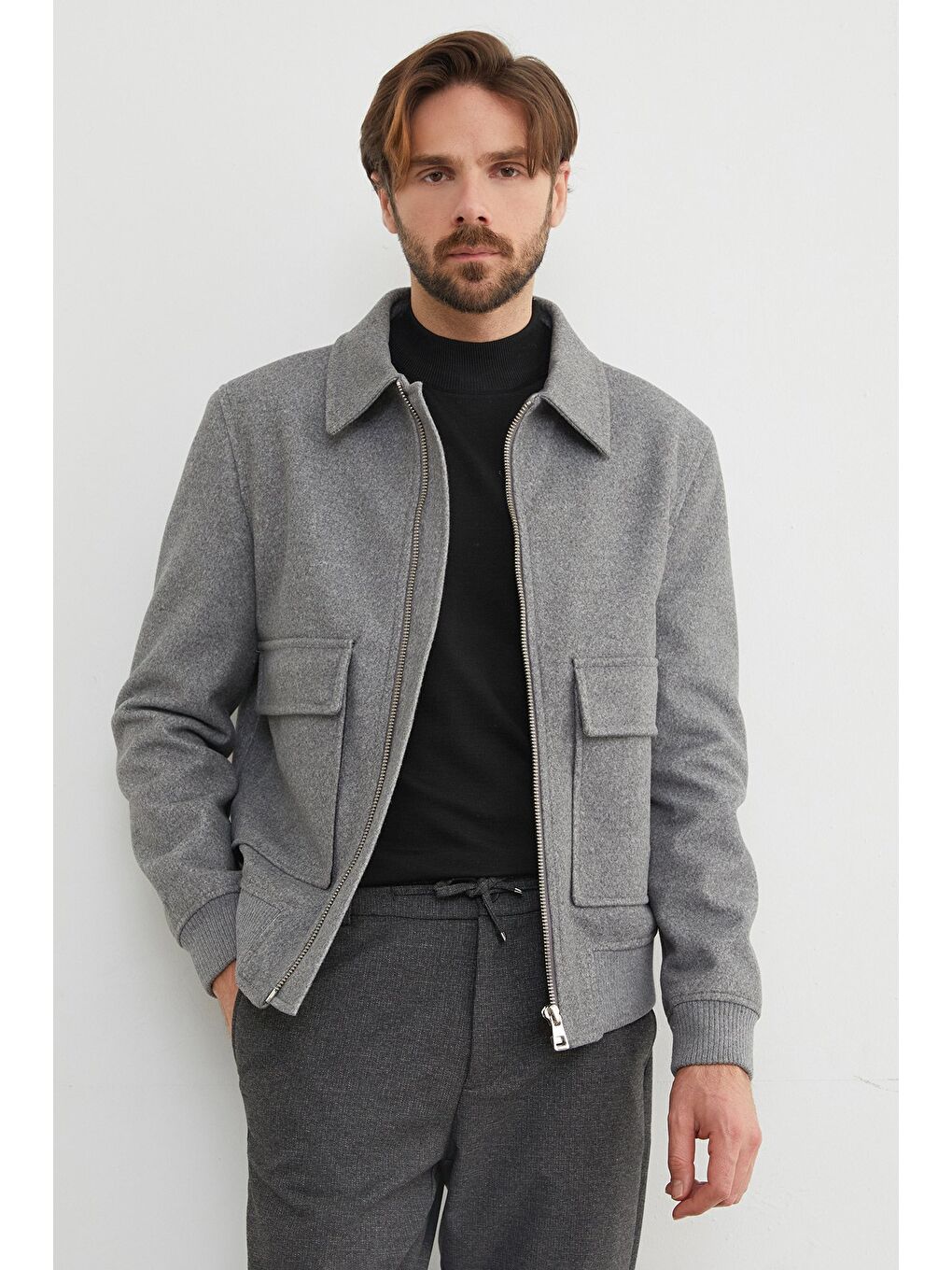 Gri Fermuarlı Polo Yaka Cepli Kaşe Ceket-2