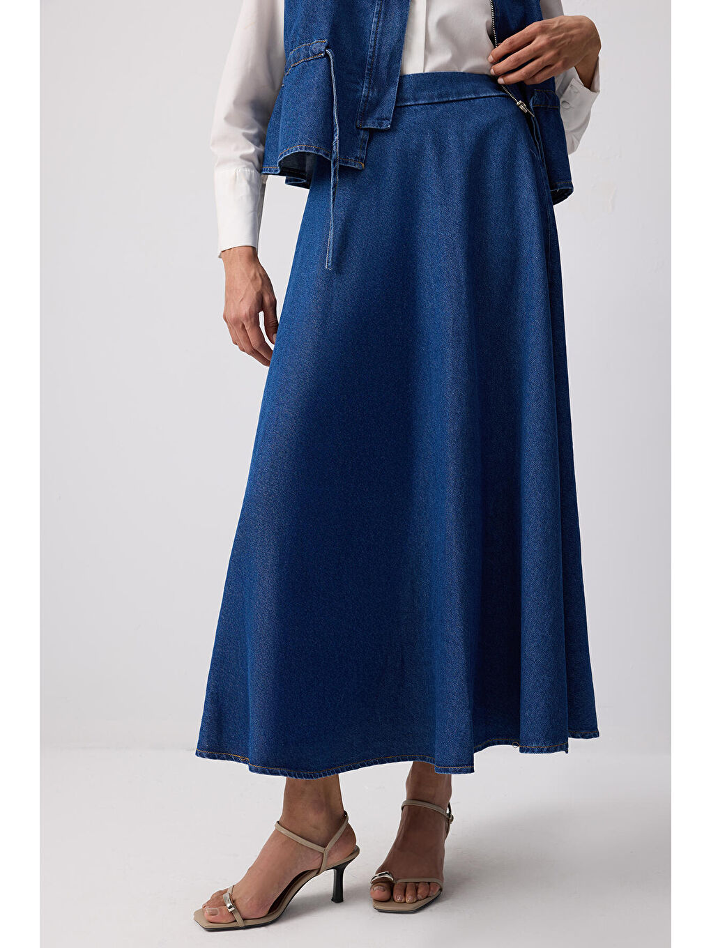 Mavi Beli Bağlamalı Denim Yelek Etek Takım-4