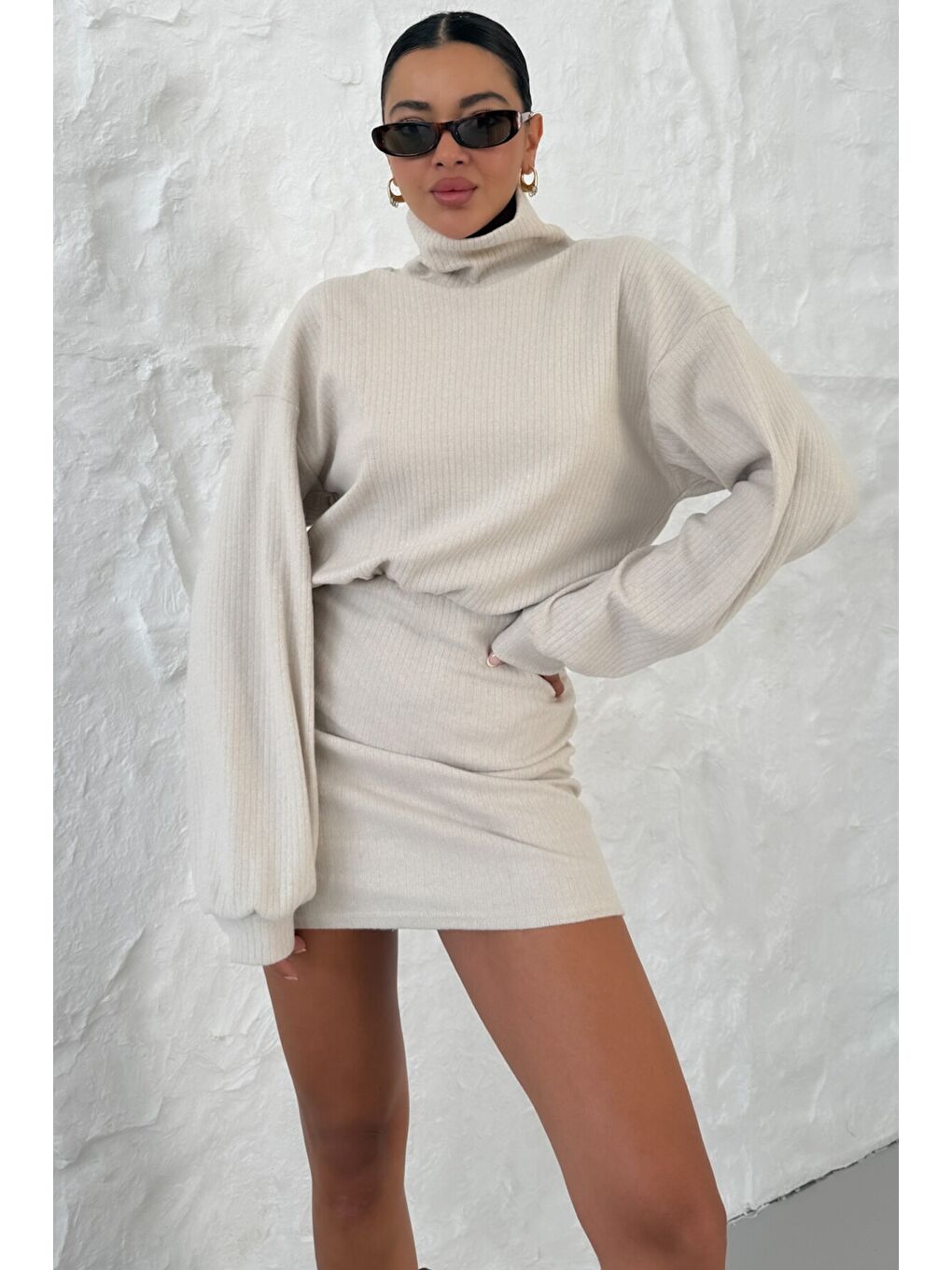 Kadın Bej Boğazlı Bel Lastikli İnterlok Mini Elbise-3