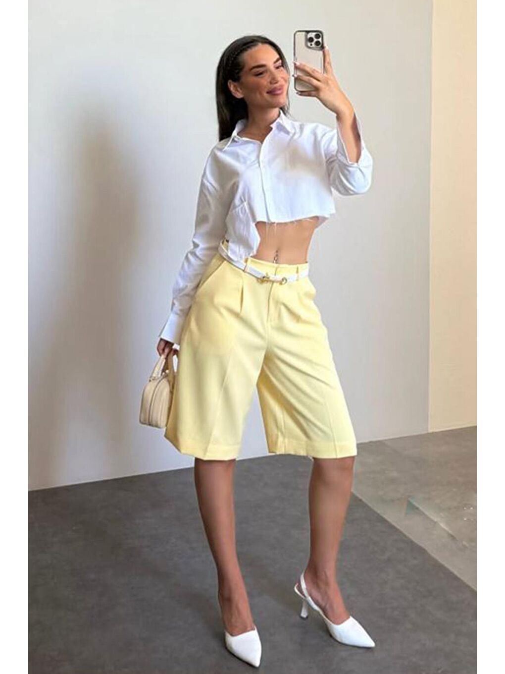 Sarı Pileli Kadın Bermuda Şort Mg2483-1