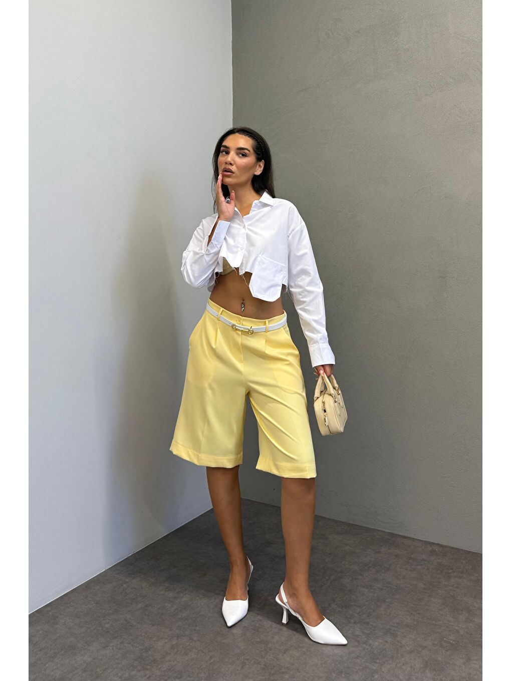 Sarı Pileli Kadın Bermuda Şort Mg2483-2