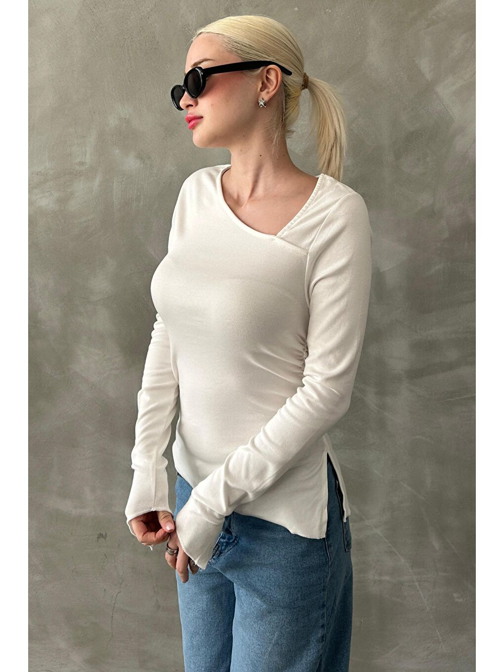 Beyaz Asimetrik Yaka Kadın Body Mg2311-2