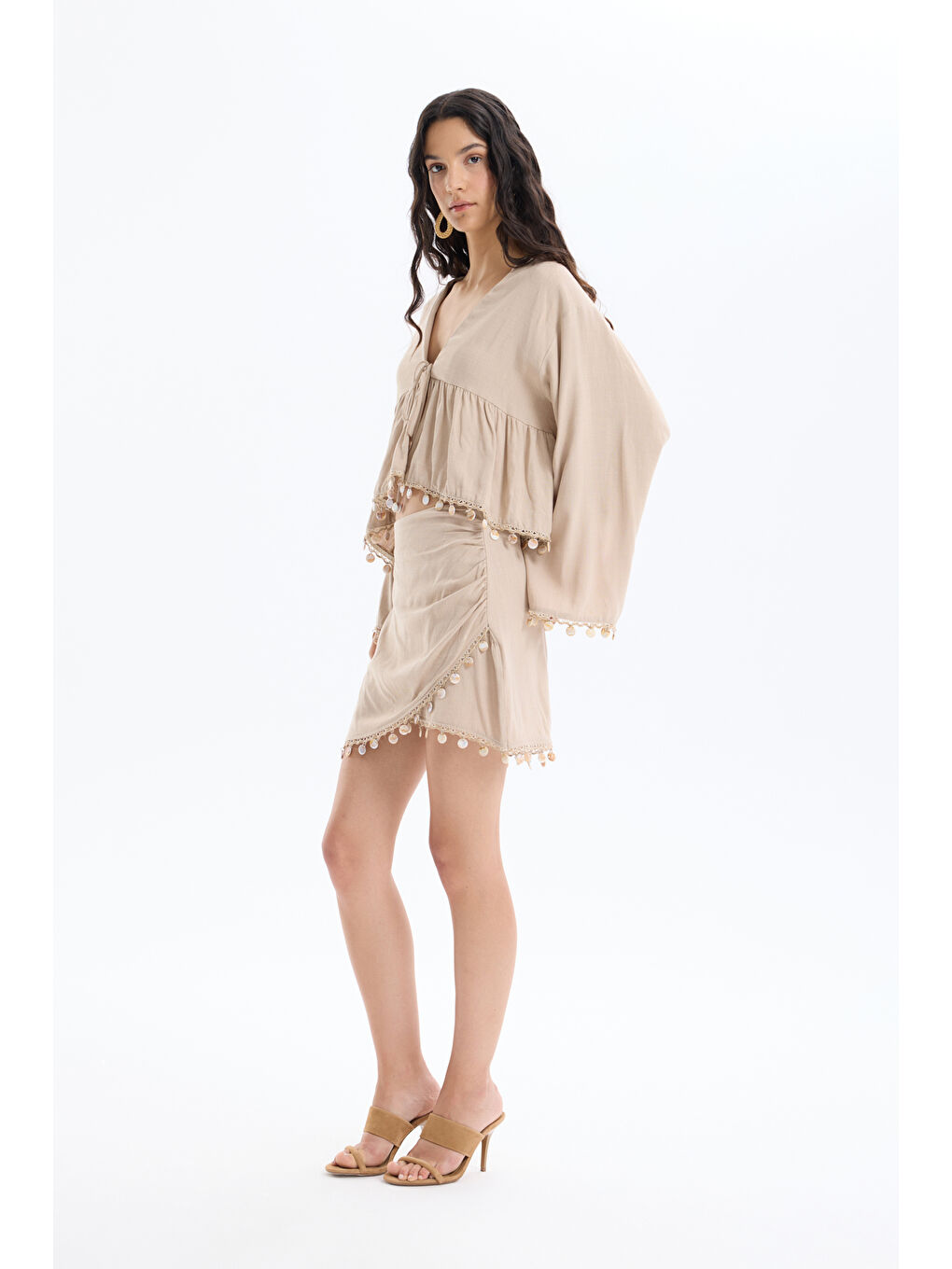 Midye Kabuk Aksesuarlı Keten Mini Etek Koyu Bej-3