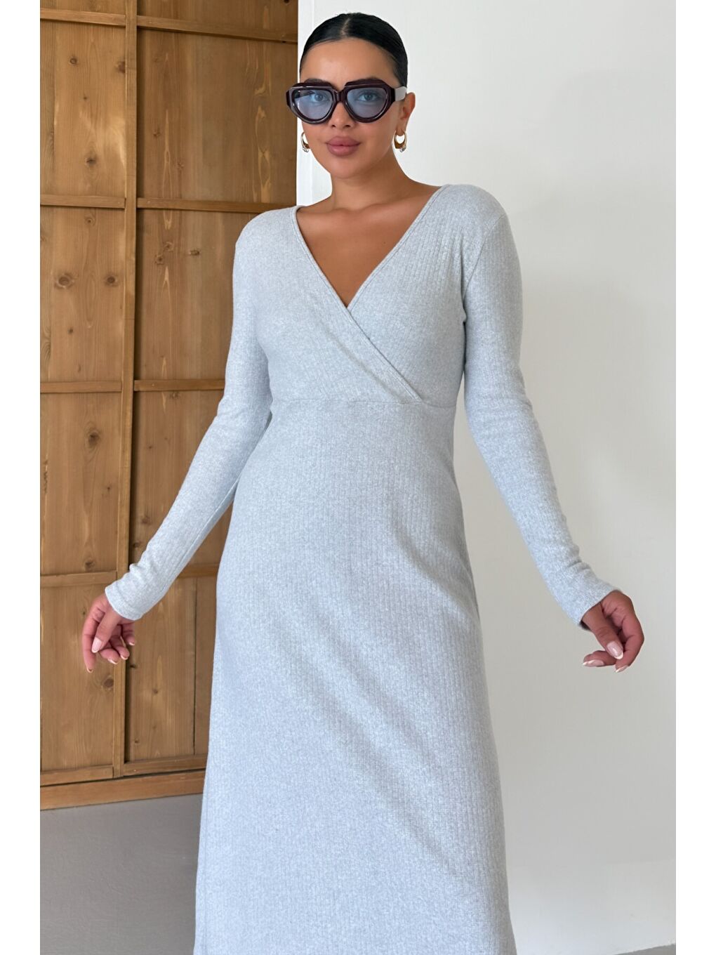 Kadın Gri Kruvaze Yakalı Uzun Kollu Midi Boy İnterlok Elbise-6