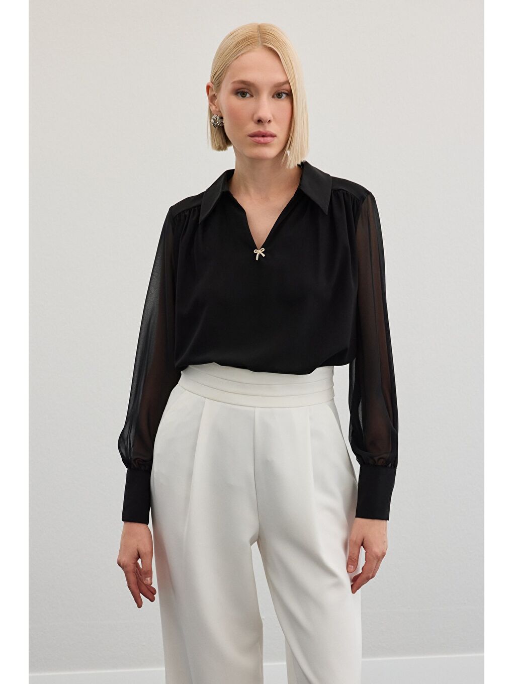 Aksesuarlı Salaş Bluz - Siyah-1