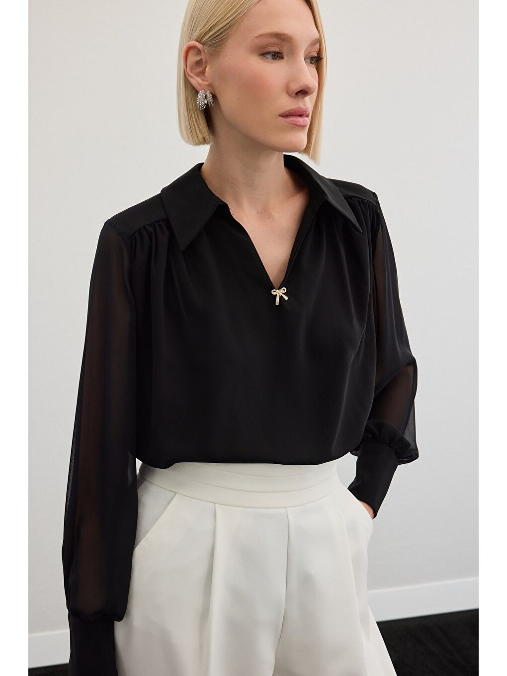 Aksesuarlı Salaş Bluz - Siyah-3