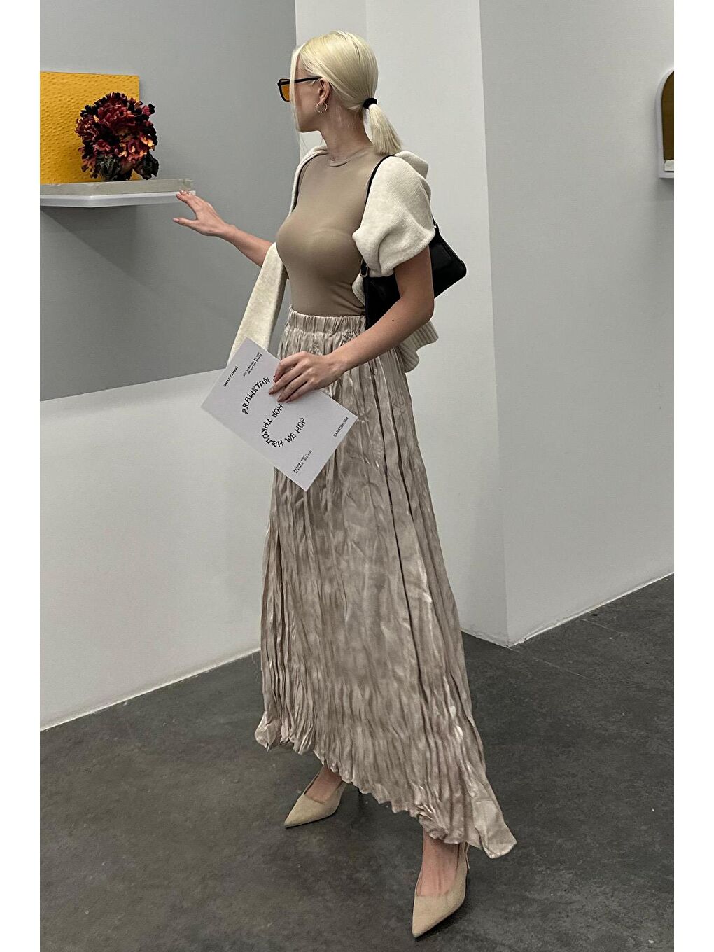 Bej Taş Rengi Kırışık Desen Midi Boy Kadın Etek Mg2266-4