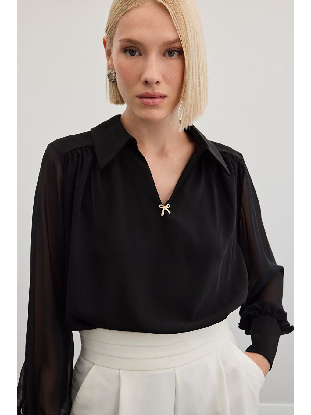 Aksesuarlı Salaş Bluz - Siyah-6