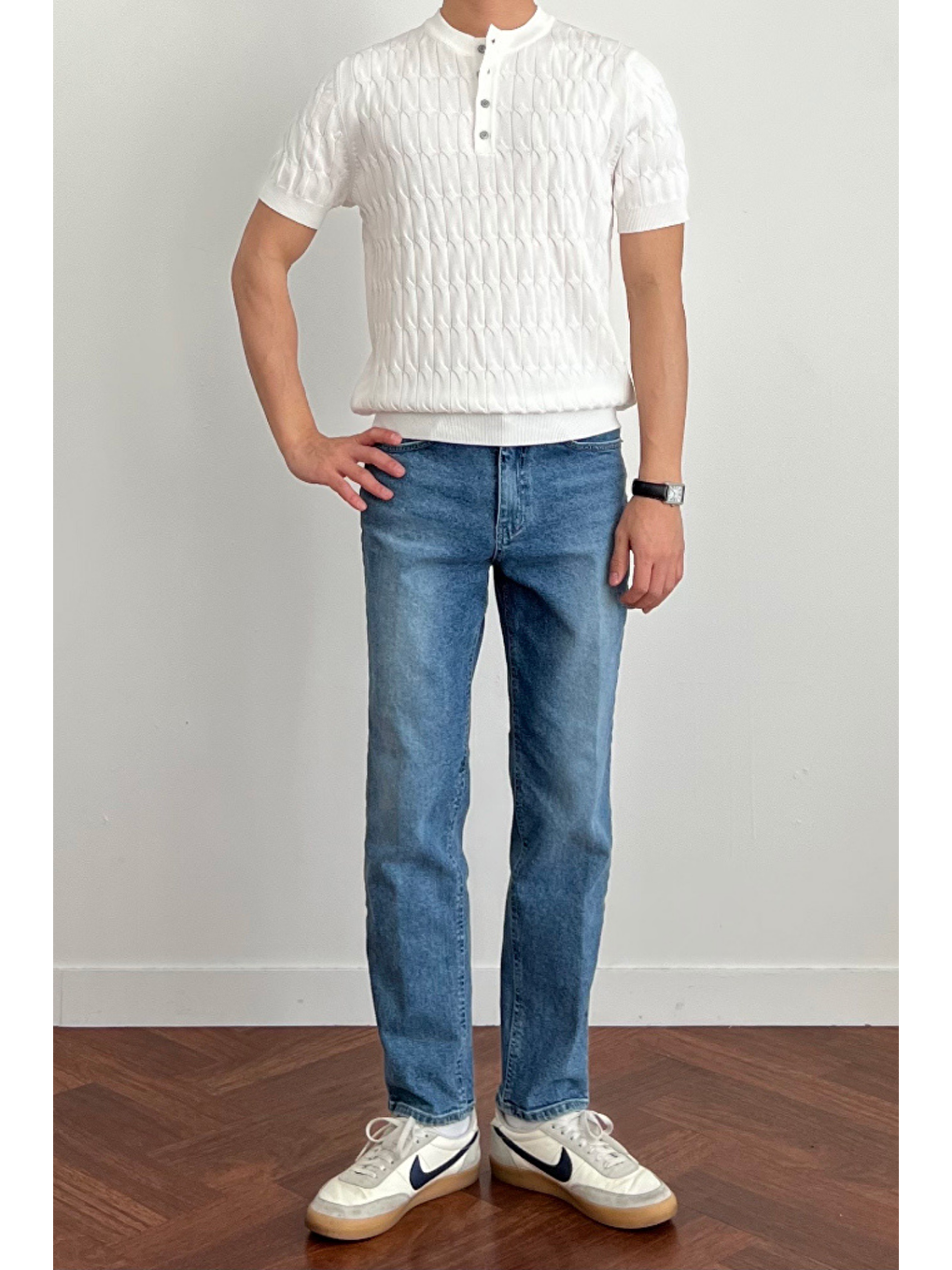 Erkek Beyaz Hakim Yaka Düğmeli Slim Fit Triko T-Shirt-1