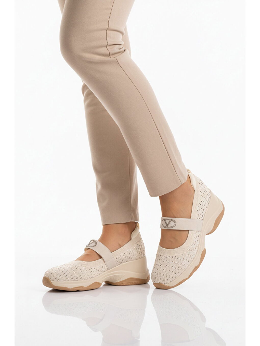 Bej Anorak Bantlı Taş İşlemeli Kadın Casual Ayakkabı 26Y305 G-1