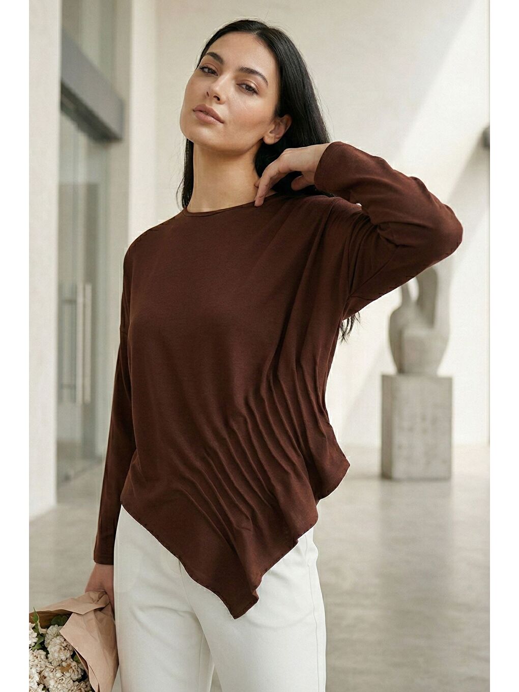 Kahverengi Kadın Pileli Asimetrik Kesim Bluz-1