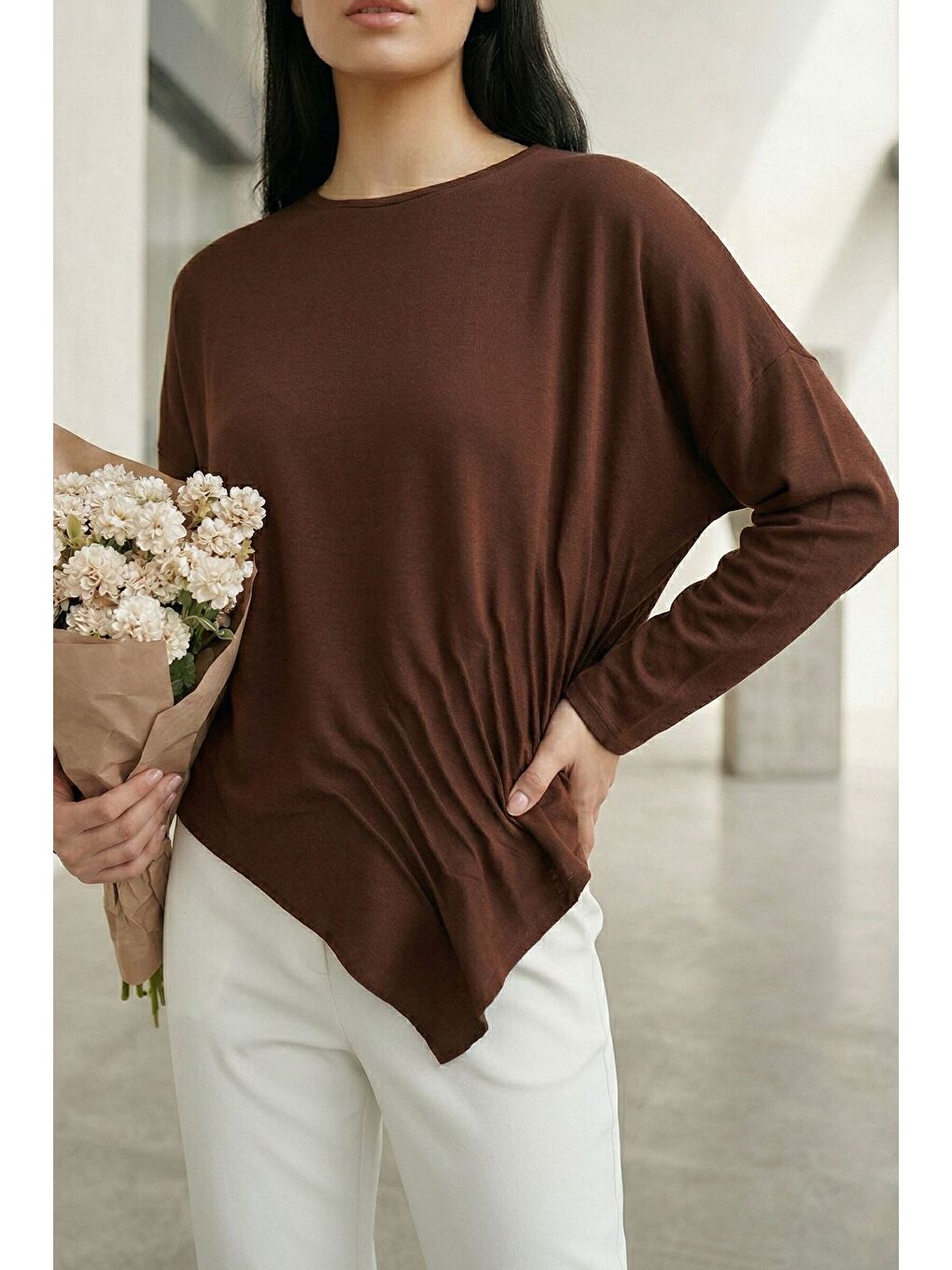 Kahverengi Kadın Pileli Asimetrik Kesim Bluz-2