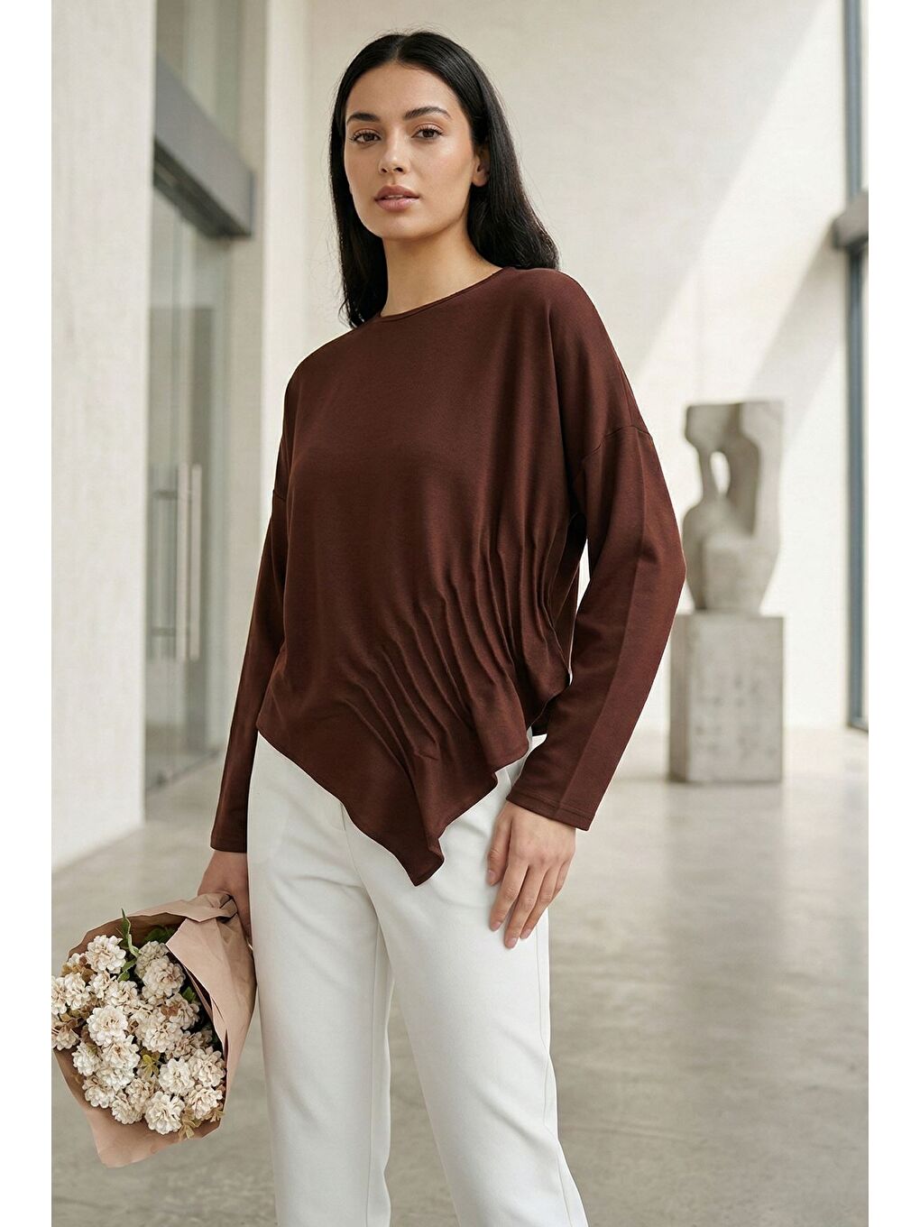 Kahverengi Kadın Pileli Asimetrik Kesim Bluz-3