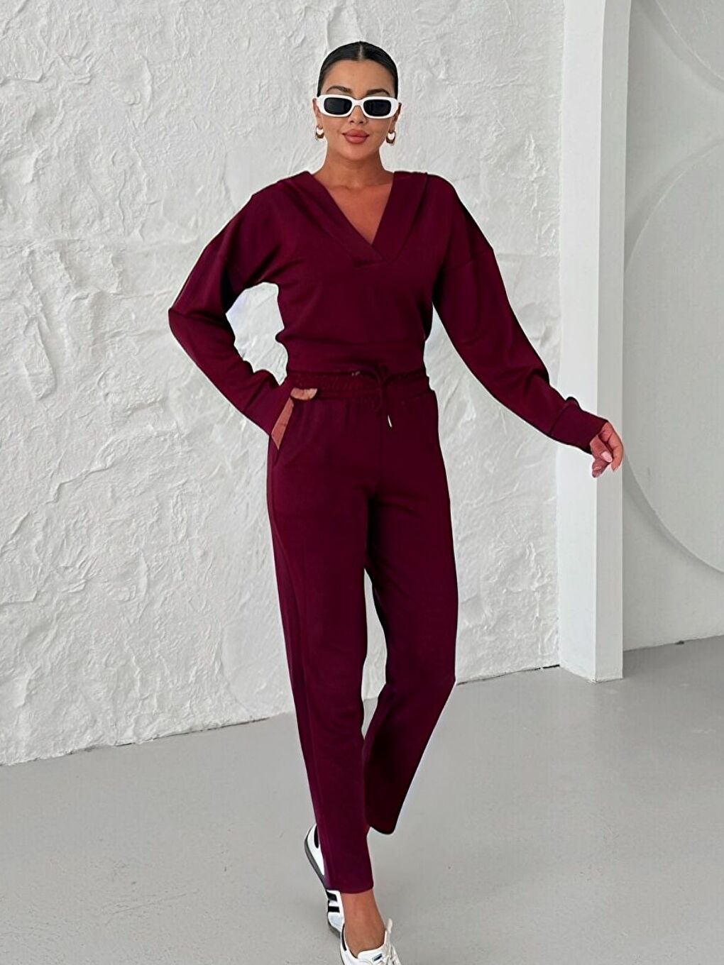 Kadın Bordo V Yaka Kapüşonlu Crop Eşofman Modal Kumaş Alt-Üst Takım
