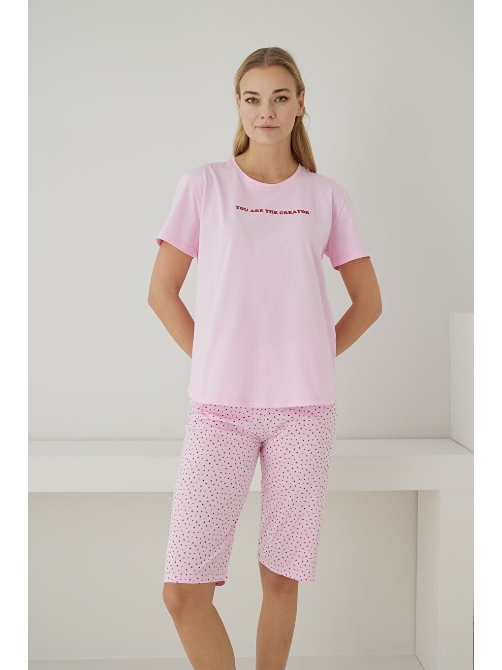 Kadın %100 Organik Pamuk Pembe Kalp Desenli Kısa Kollu Kapri Doğal Pijama Takımı