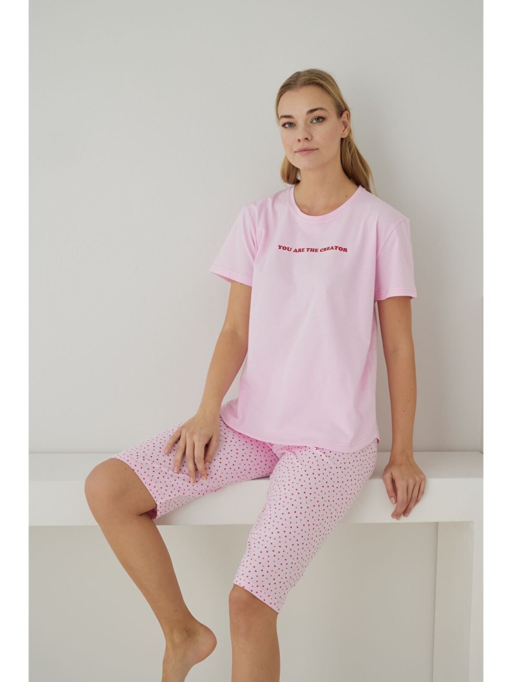 Kadın %100 Organik Pamuk Pembe Kalp Desenli Kısa Kollu Kapri Doğal Pijama Takımı-1