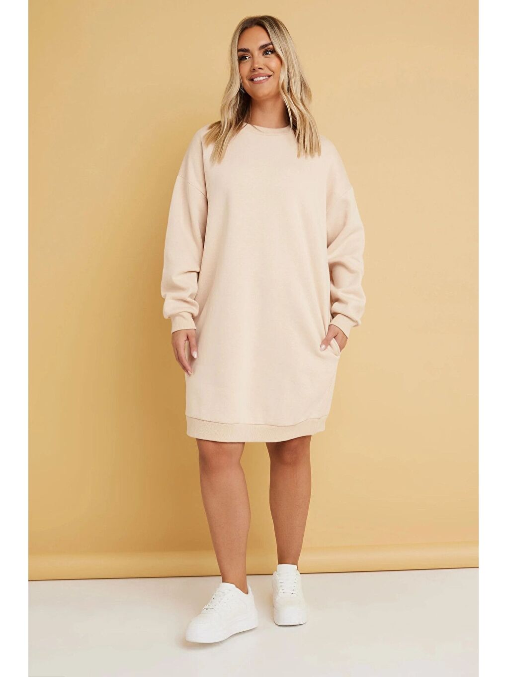 Bej Büyük Beden Bisiklet Yaka Uzun Kollu Cepli Şardonlu Sweastshirt Elbise 304038