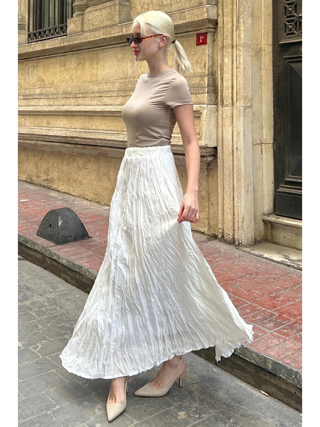 Ekru Kırışık Desen Midi Boy Kadın Etek Mg2266-3