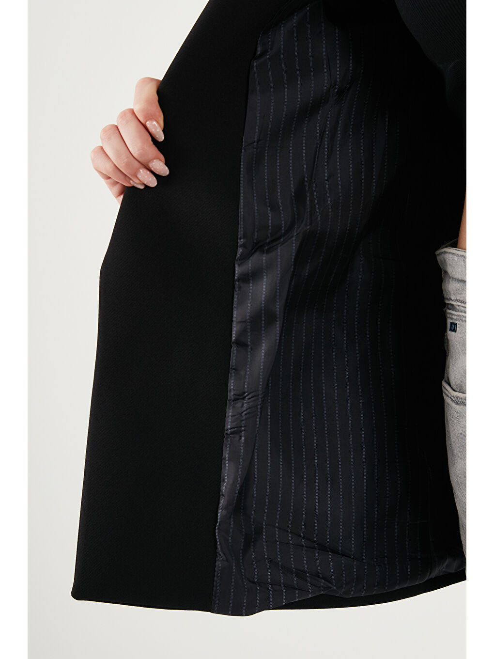 Siyah Regular Fit Kruvaze Yaka Desenli Astar Detaylı Kadın Ceket 6927560-4