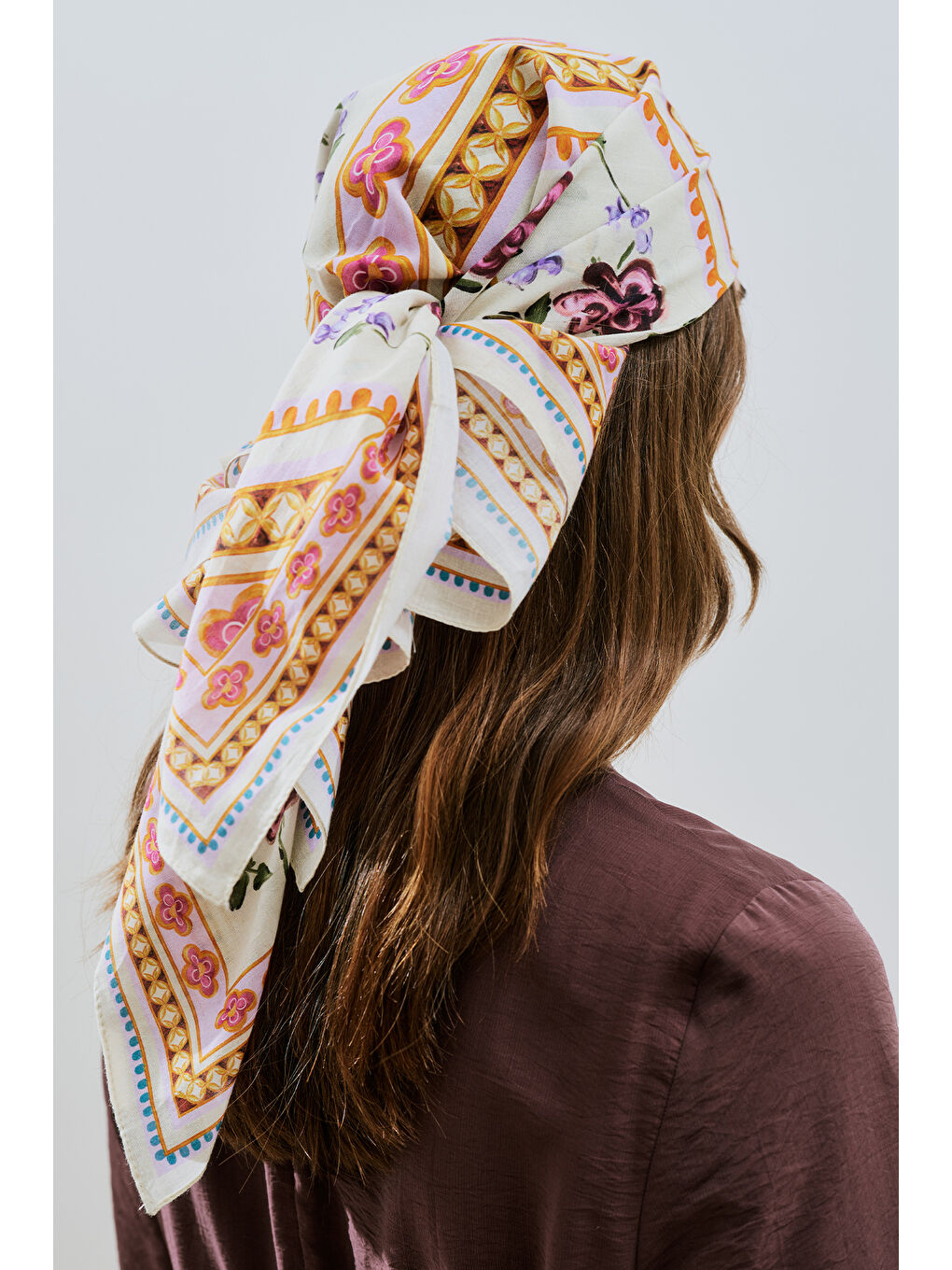 Ekru Desenli Pamuklu Fular Frıda-1