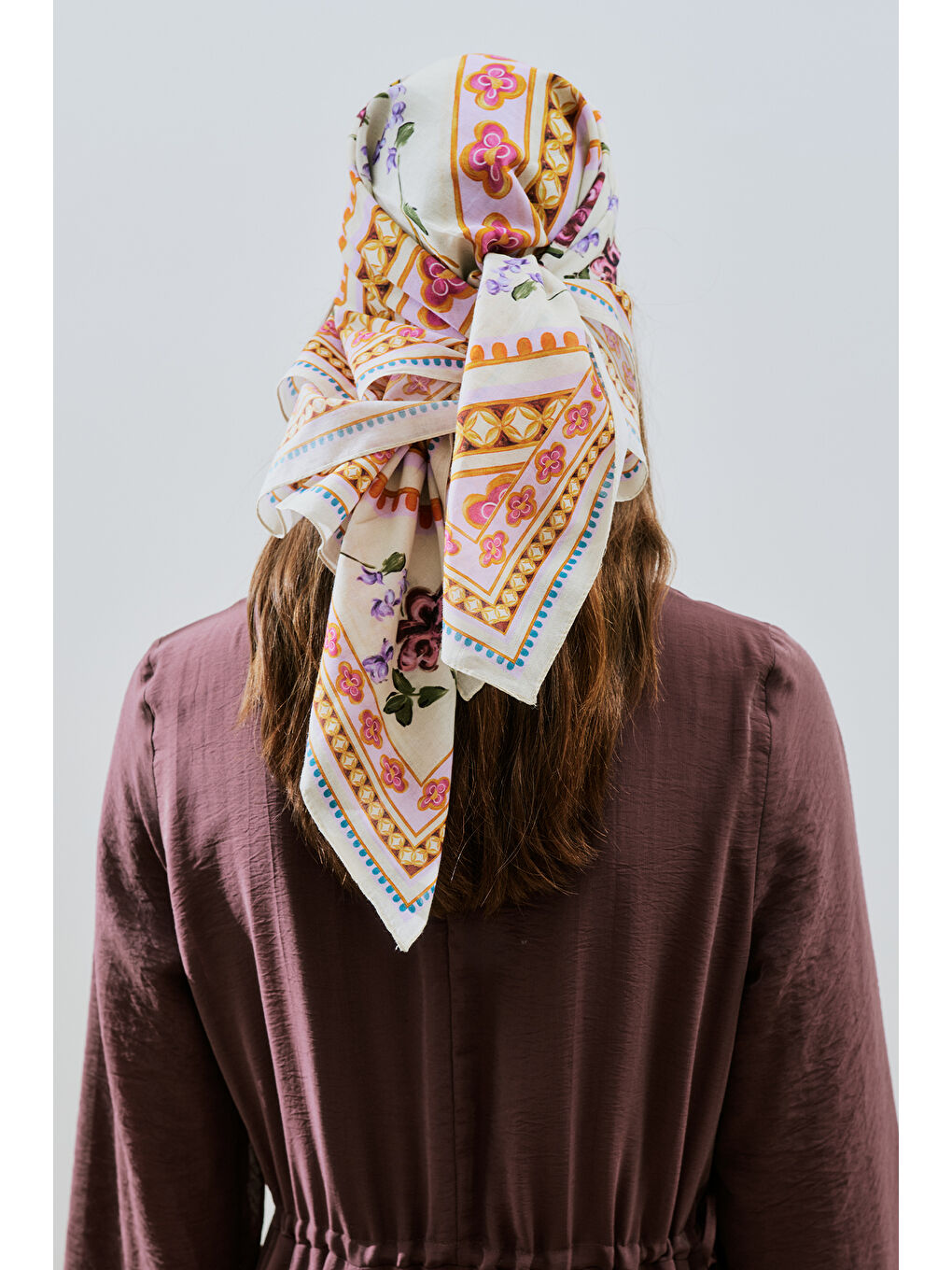 Ekru Desenli Pamuklu Fular Frıda-2