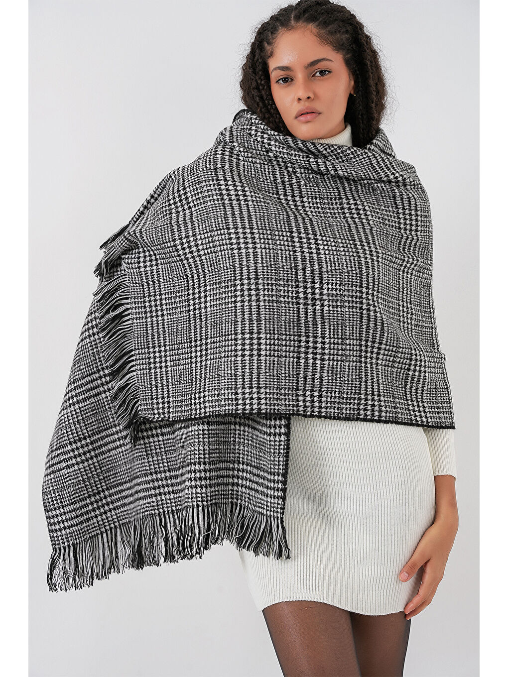 Kadın Yumuşak Dokulu Kalın Şal Atkı 15951 - Siyah-3