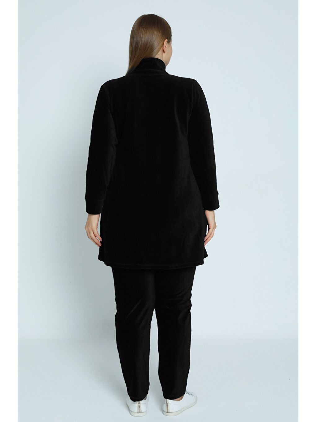 Kadın Siyah Büyük Beden Uzun Kollu Pamuklu Taş Detaylı Kadife Alt Üst Eşofman Takımı-4
