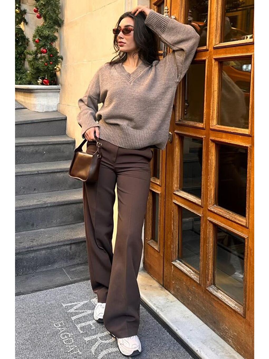 Bej Vizon V Yaka Oversize Kadın Triko Kazak Mg2149-1