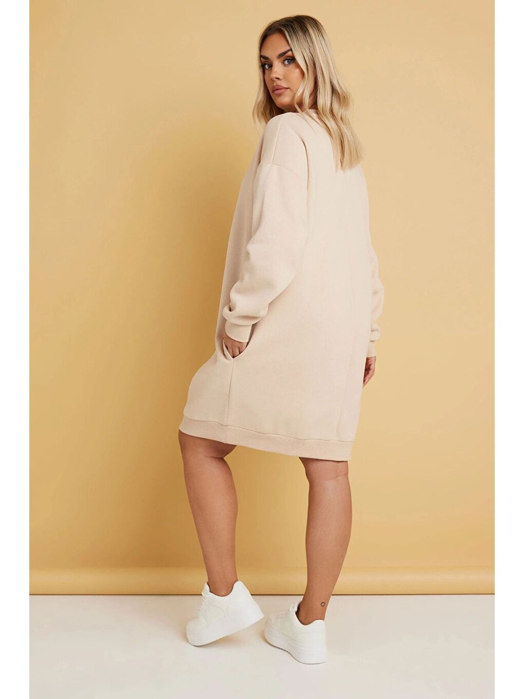 Bej Büyük Beden Bisiklet Yaka Uzun Kollu Cepli Şardonlu Sweastshirt Elbise 304038-4