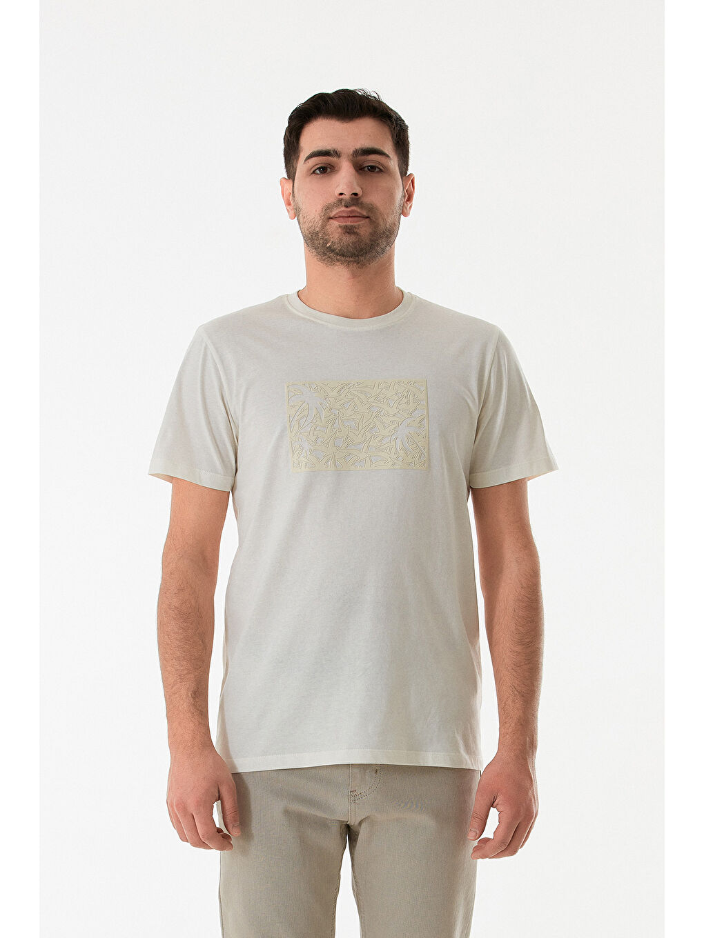 Ekru Kabartma Baskılı Bisiklet Yaka Tişört