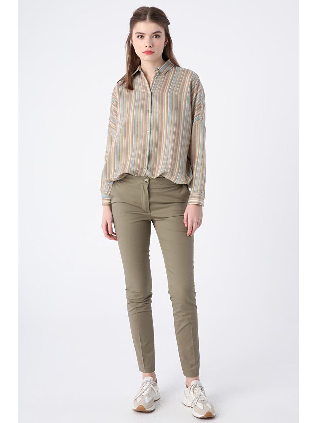 Haki Pamuklu Ütü İzli Cepli Elastanlı Dar Paça Pantolon-1