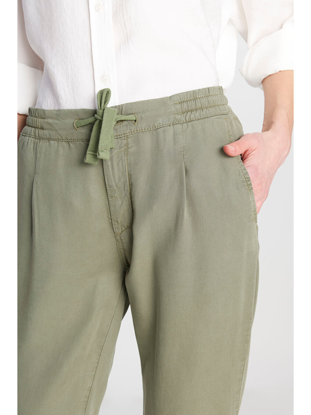 Regular Fit Normal Kesim Normal Bel Yumuşak Dokulu Haki Pantolon-4