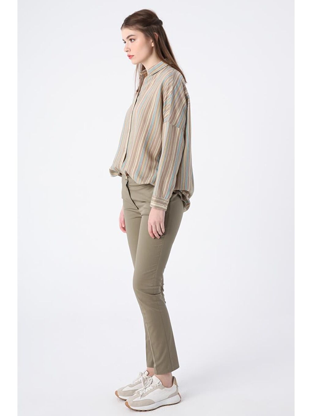 Haki Pamuklu Ütü İzli Cepli Elastanlı Dar Paça Pantolon-2