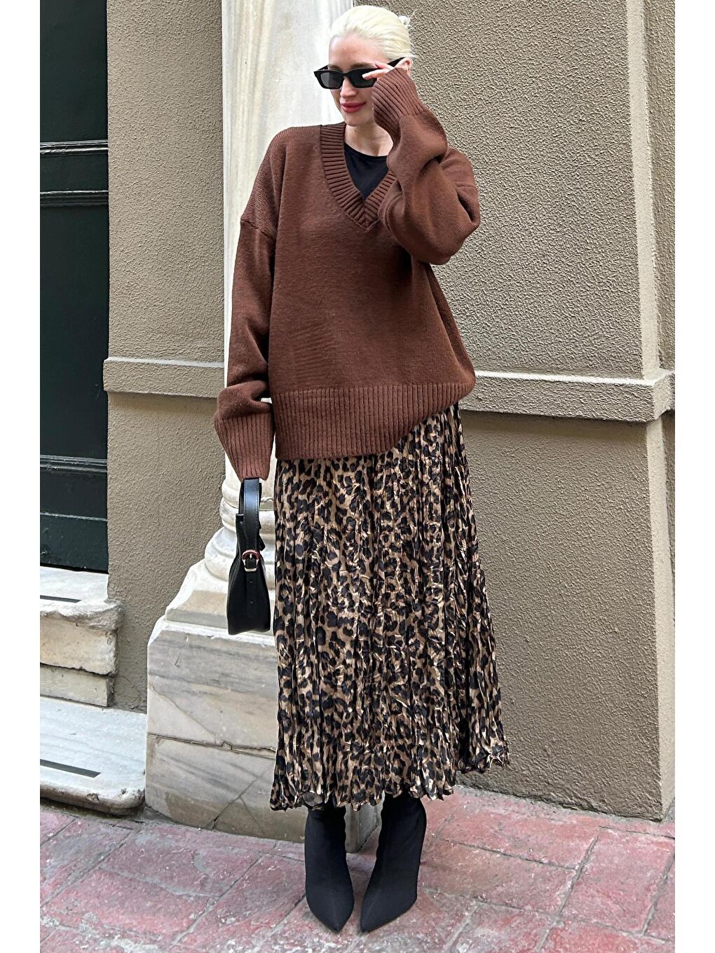 Kahverengi V Yaka Oversize Kadın Triko Kazak Mg2149-1