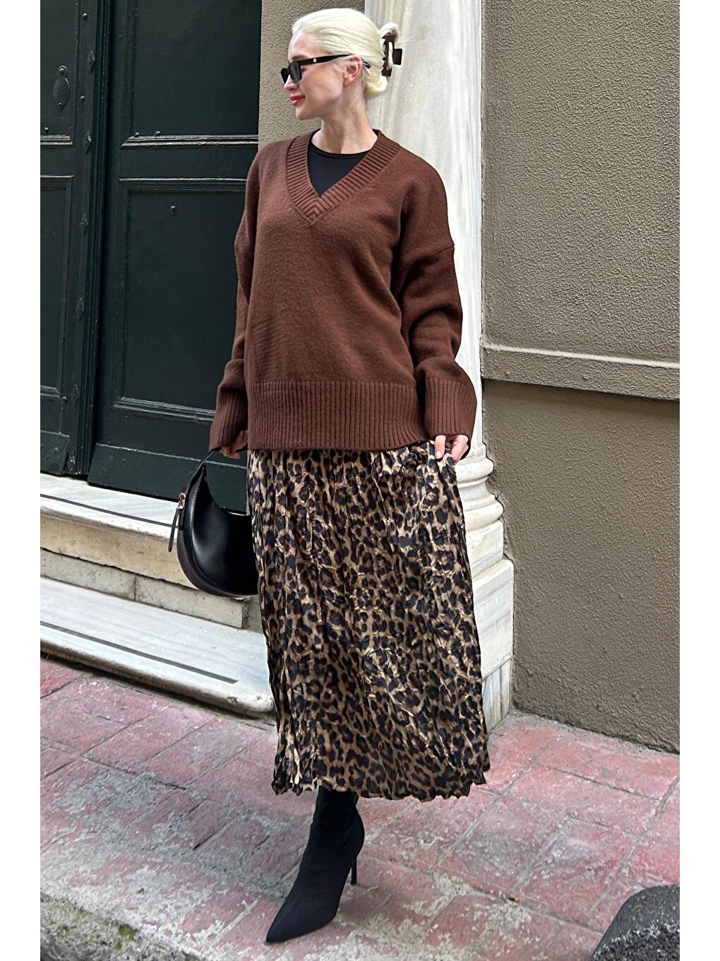 Kahverengi V Yaka Oversize Kadın Triko Kazak Mg2149-2