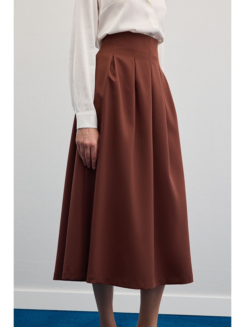 Kahverengi Pileli Midi Etek - Kahve-5