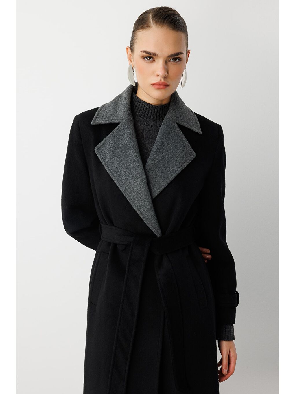 Siyah Gri Detaylı Uzun Klasik Kaşe Kaban-3