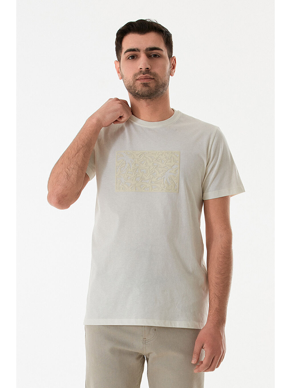 Ekru Kabartma Baskılı Bisiklet Yaka Tişört-3