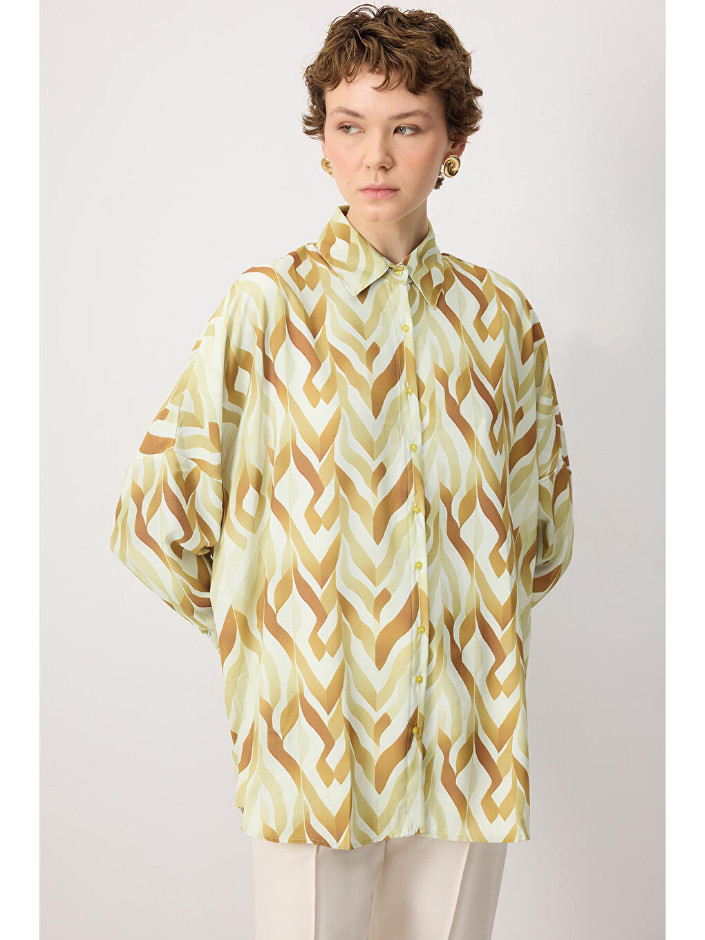 Siyah Desenli Oversıze Saten Gömlek