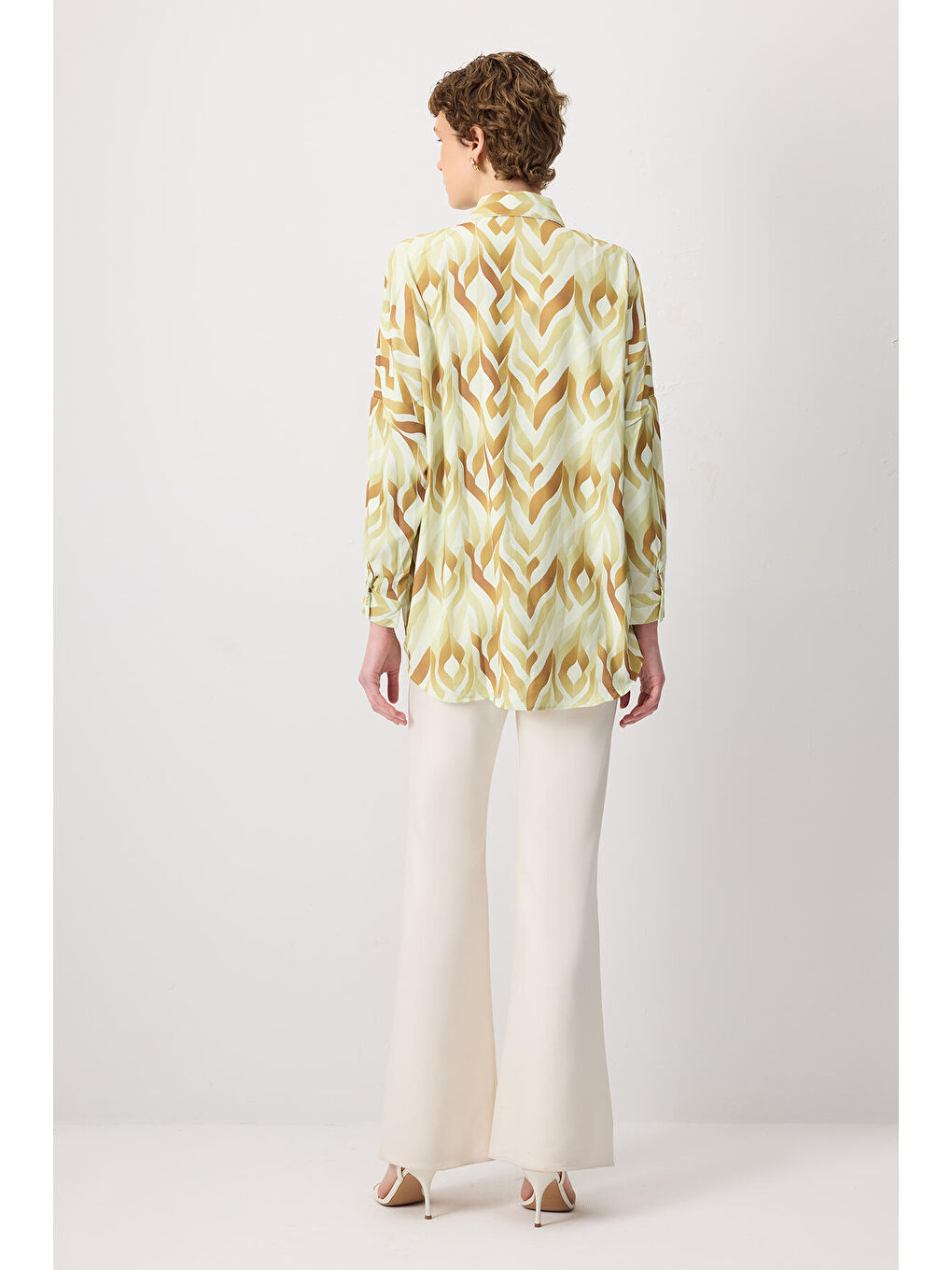 Siyah Desenli Oversıze Saten Gömlek-3