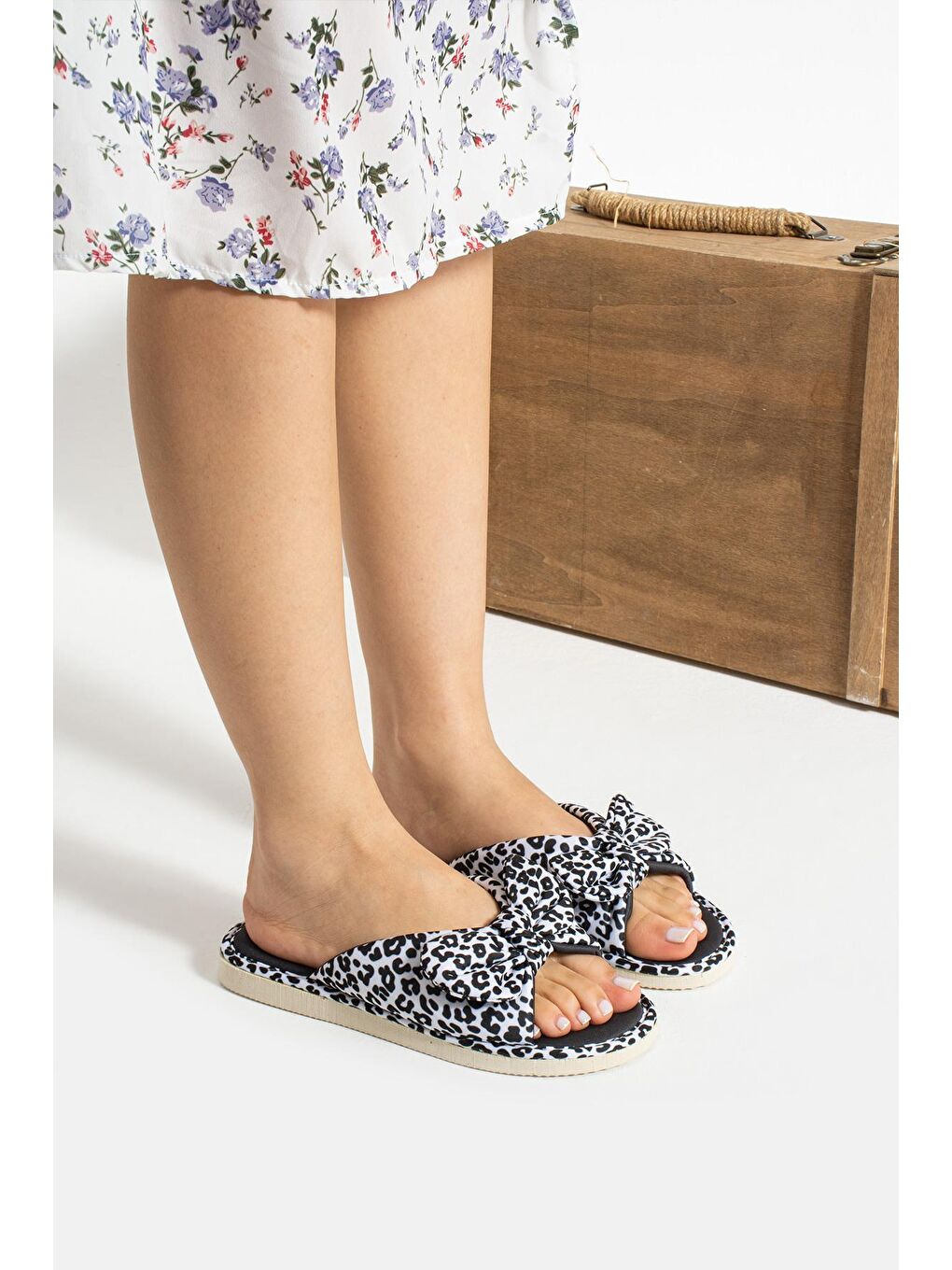 Siyah FREZYA Kadın Terlik Dış Mekan ve Ev Terliği Havuz Plaj Terliği