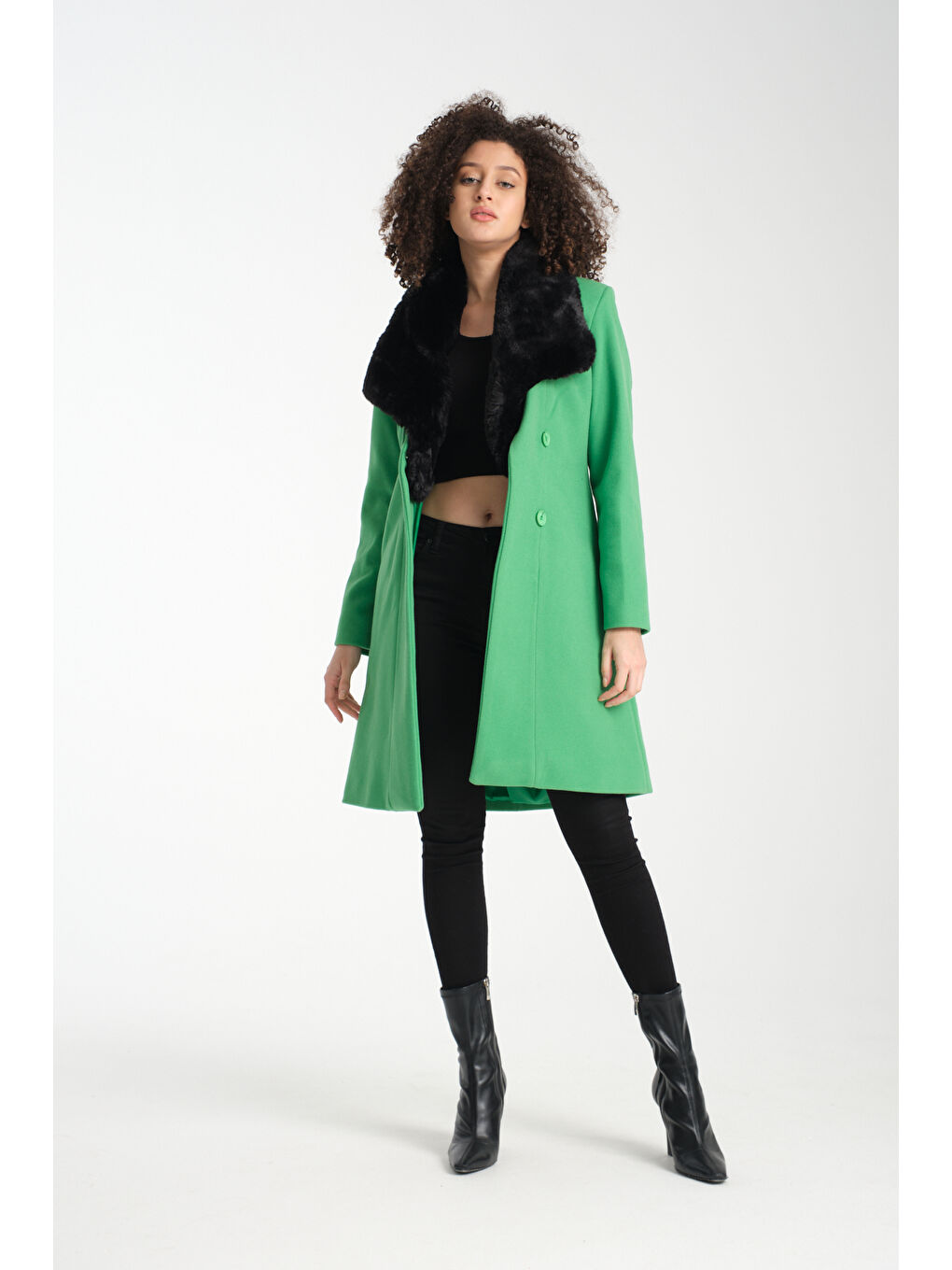 Yeşil Kadın Kürklü Düğmeli Kaban K36-1