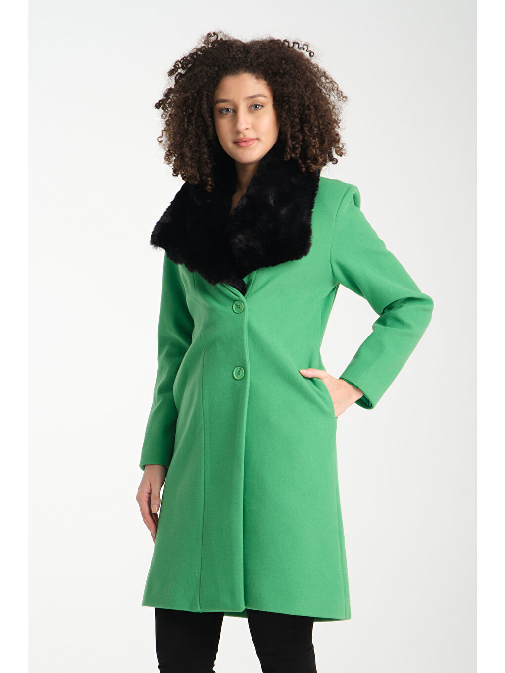 Yeşil Kadın Kürklü Düğmeli Kaban K36-2
