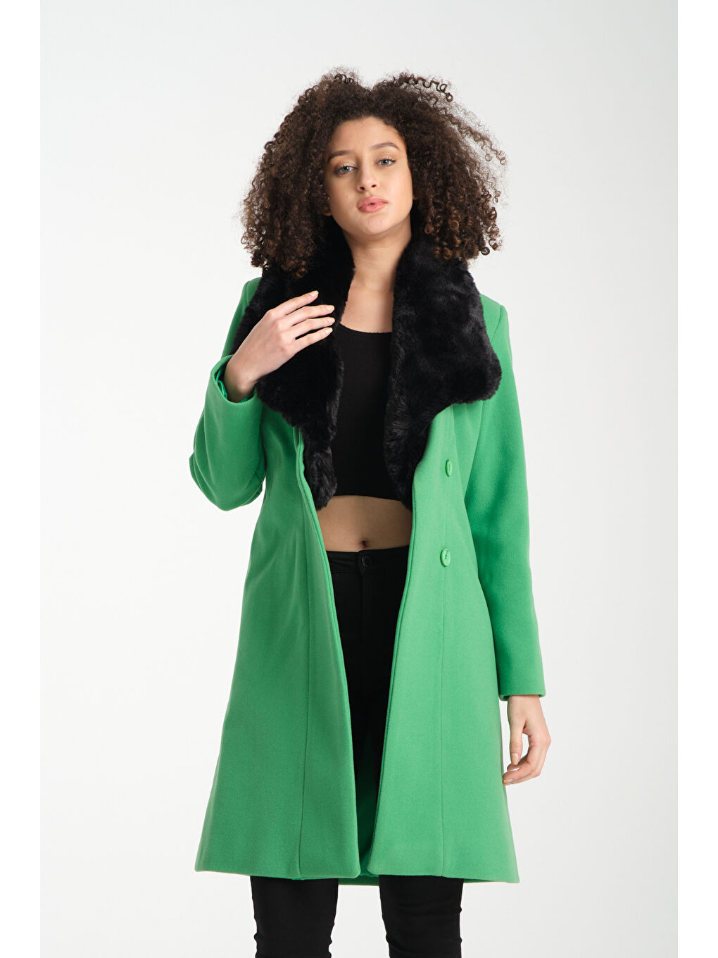 Yeşil Kadın Kürklü Düğmeli Kaban K36-4
