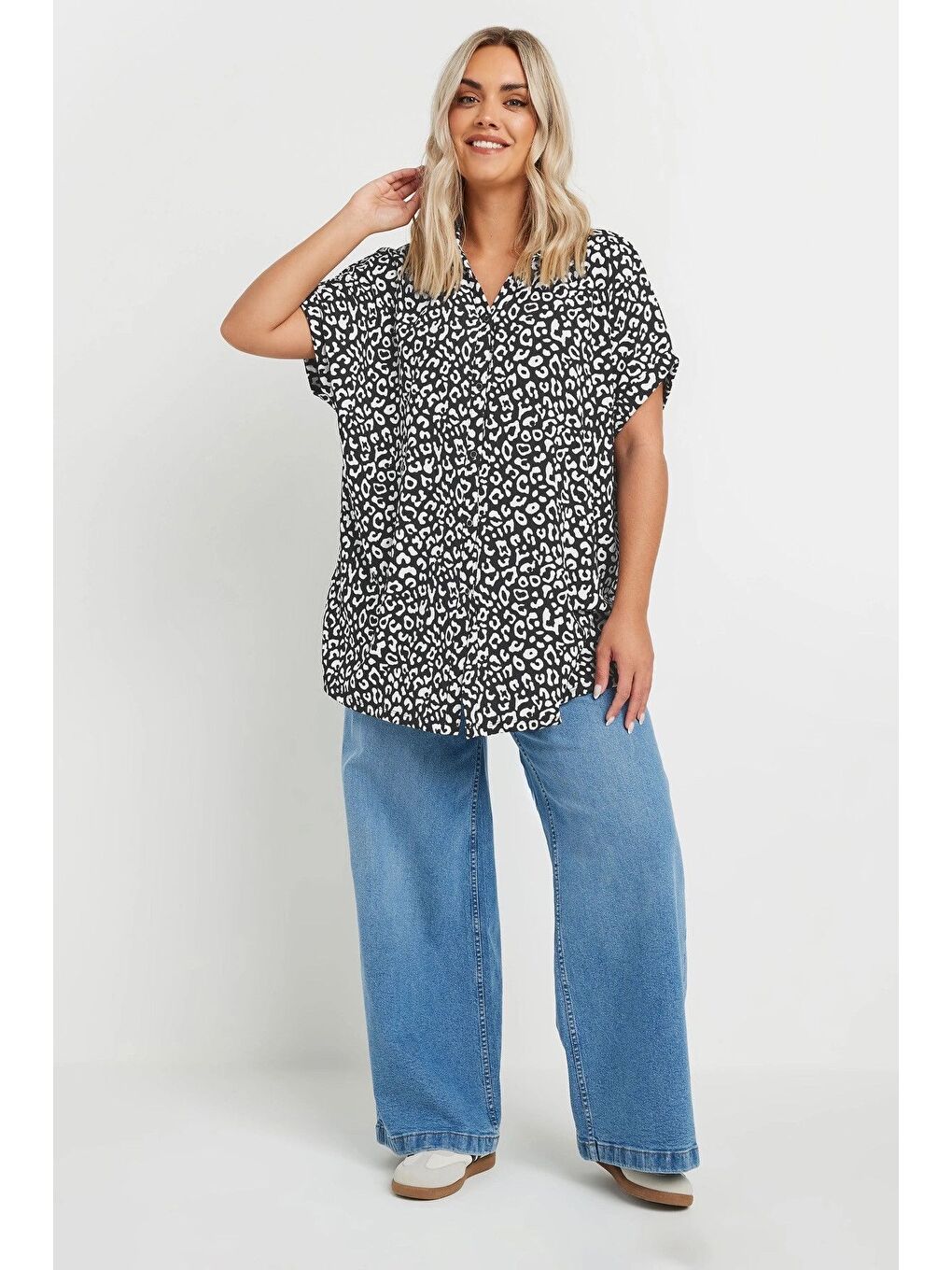 Siyah Büyük Beden Bol Kalıp Desenli Gömlek 303963-1